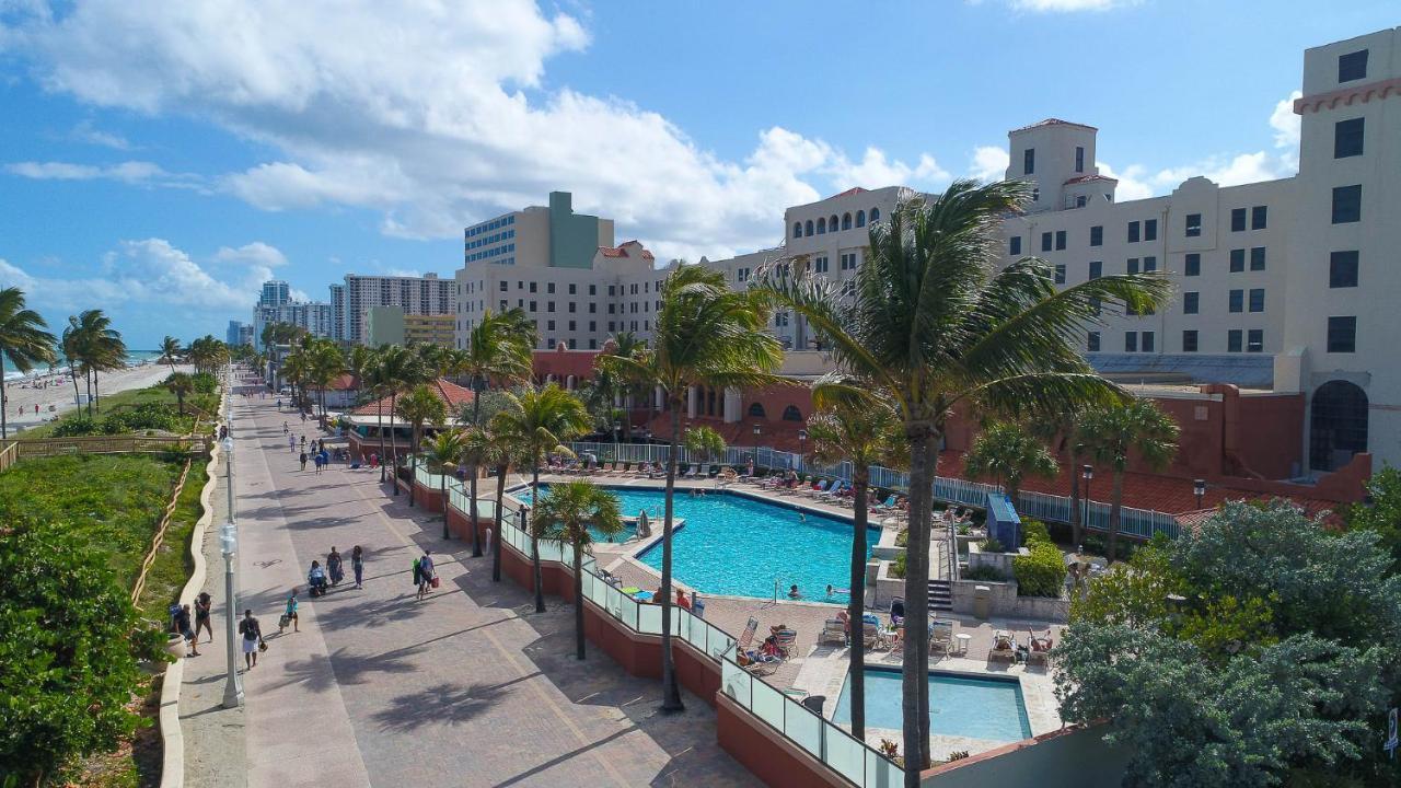 433 Studio Hollywood Beach Dania Beach Exterior photo
